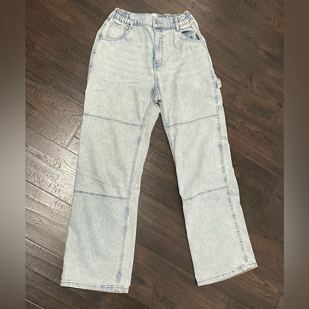 Ardene Light Wash Straight Leg Women’s Jeans